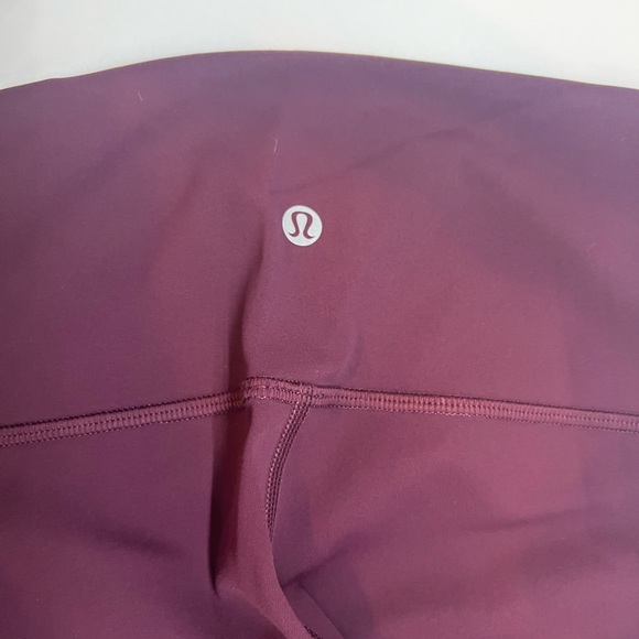 Lululemon crop leggings - Picture 2 of 4